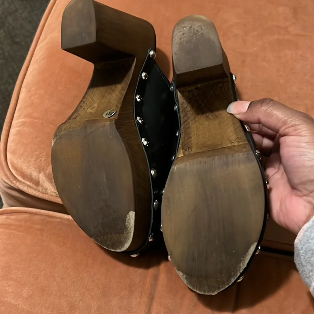 Clogs - Picture 3 of 9